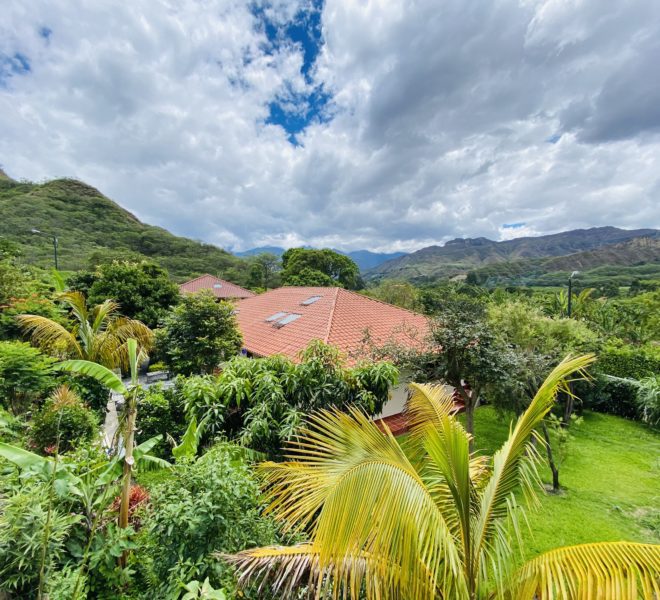 External view of this amazing and quality home in Vilcabamba