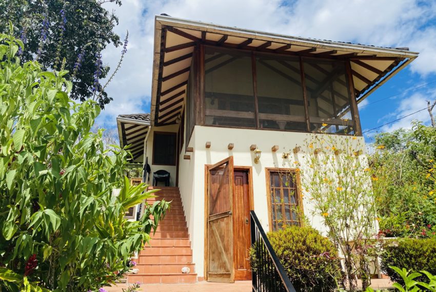 2B7805F6-1975-4D62-897F-1A45E6149570