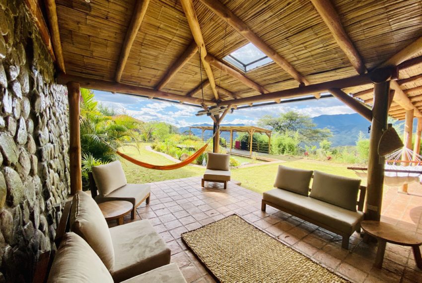 46E5AA8F-4AF6-4A57-98F8-0D0F4B79896A