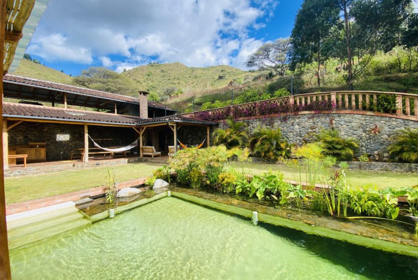 57C88128-B044-4DAB-B28F-86D3FF394E90