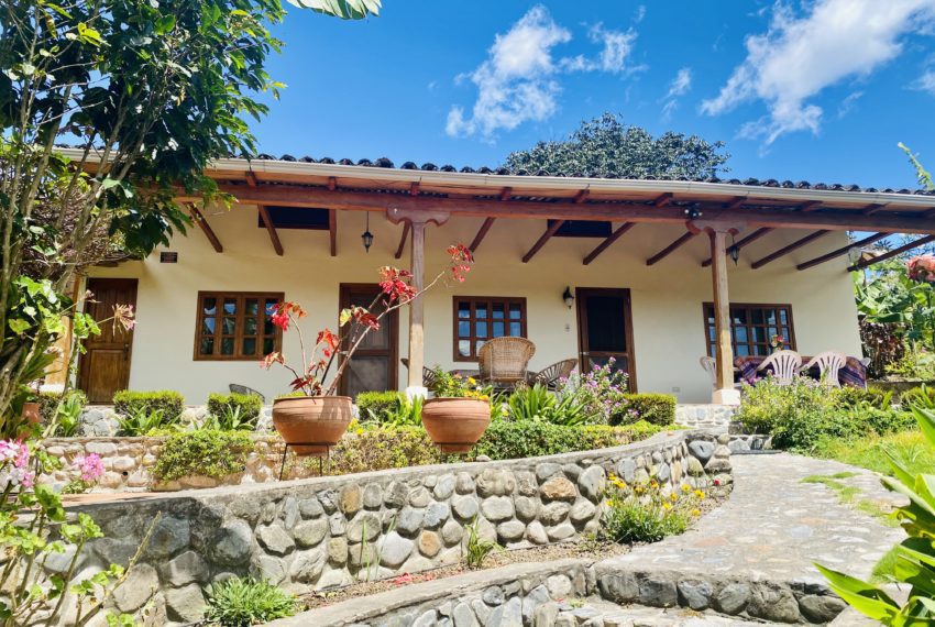 70DA5B97-2647-40AC-A641-2ED5A1E47B68