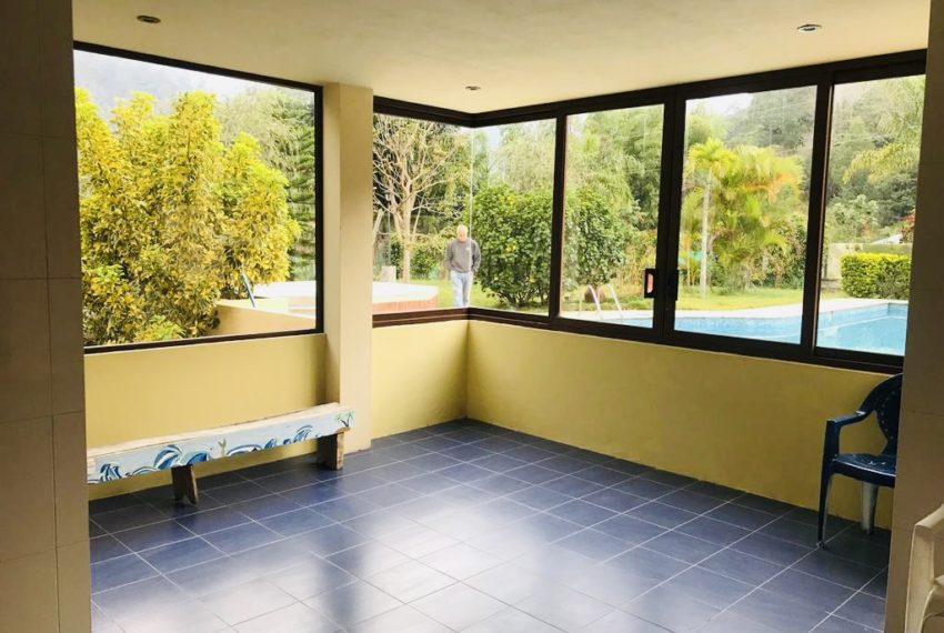 88A979A3-409A-40E5-BE56-364166F178C6