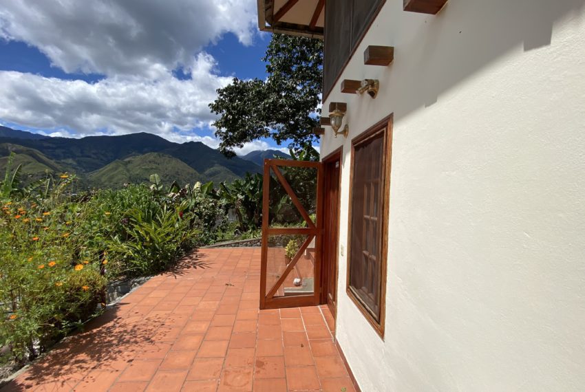 90DA0821-1A02-453B-A2C4-B7A66B381A9C