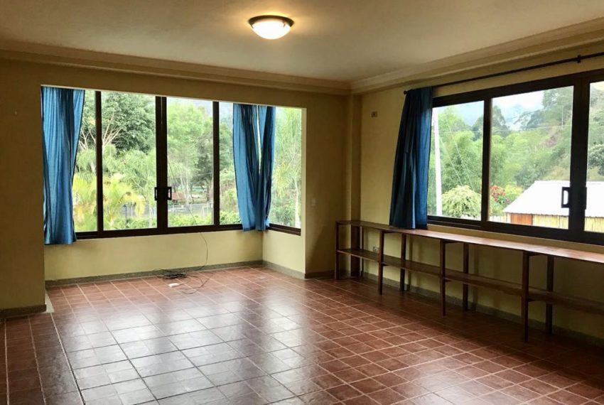 94ADEACF-83B3-4BD6-8F41-536F15934DBB