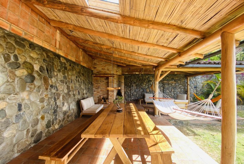 9505561F-36FA-4DA2-B2FC-B73BD487A543