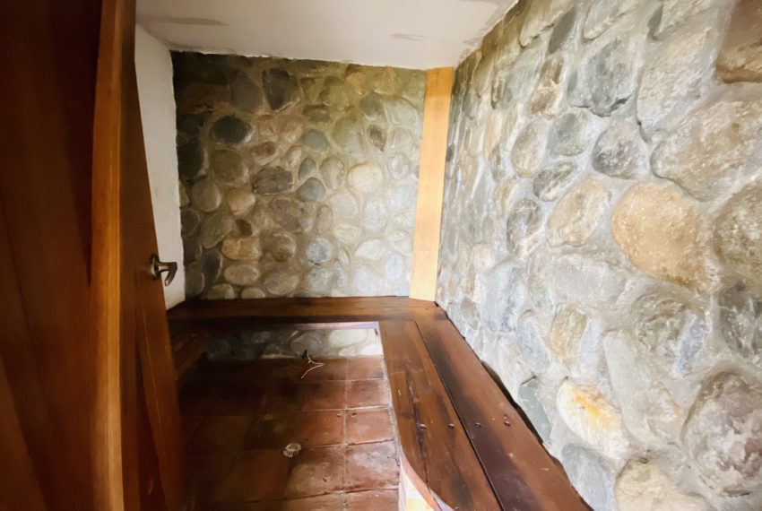 BC4B064B-8C2C-40FF-8E5E-4C6CD4014231