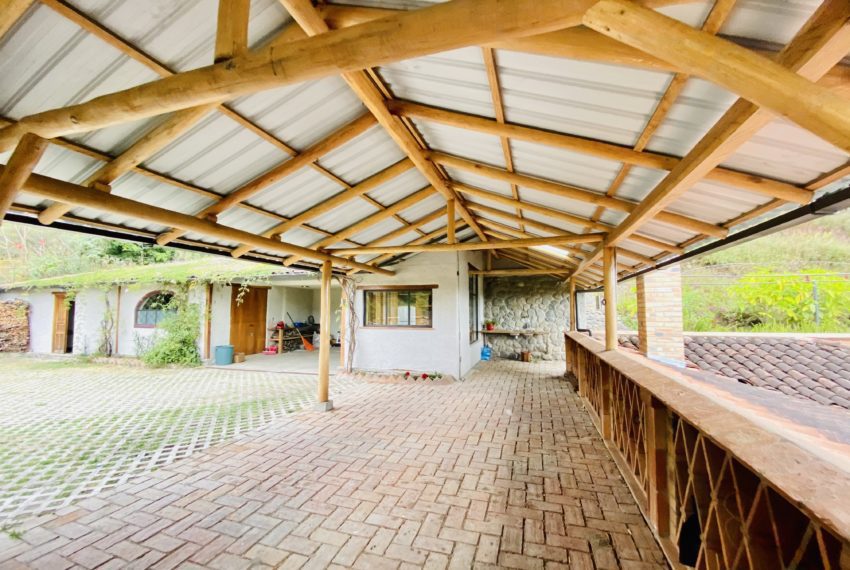 FD9AFA04-971B-403D-A4F4-61F6C87700D1