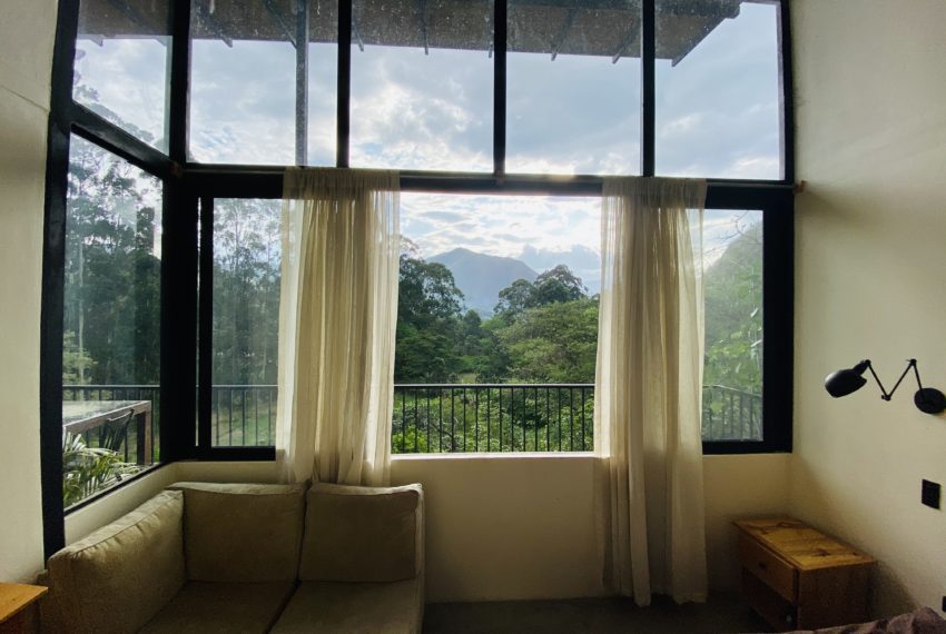 AD9F1CCD-9CDA-4E63-9586-4E9FD852A0DB