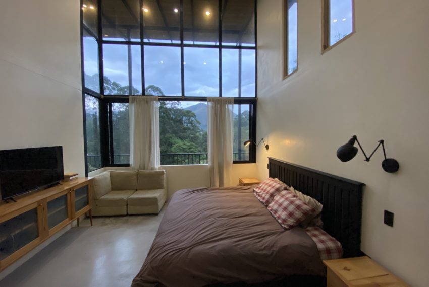 CD0B5A31-215F-412C-B54F-82437D81EF14