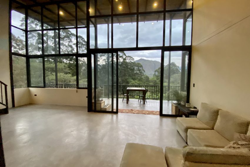 DB47039A-36DC-4C94-894E-FC416486D5DA