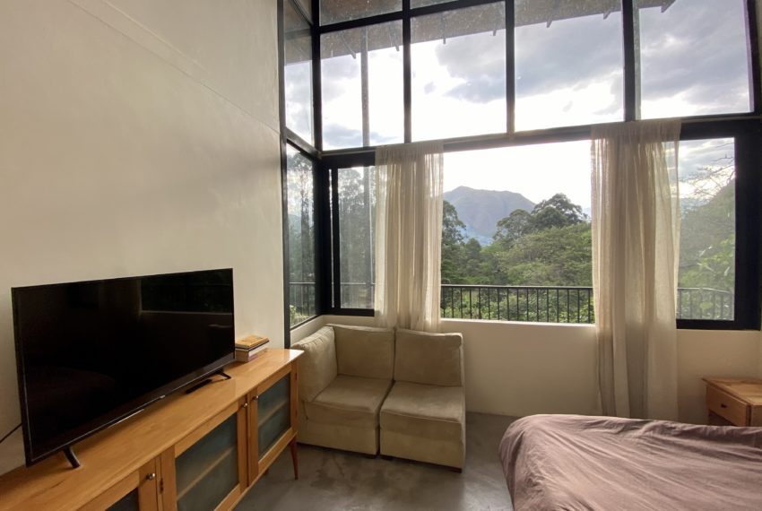 DF263727-39C8-459A-B008-5B9B54273922