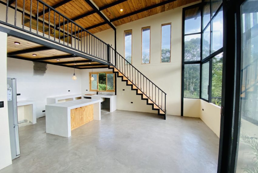 E55A0F0E-3455-48F6-A61D-67AED054F2ED