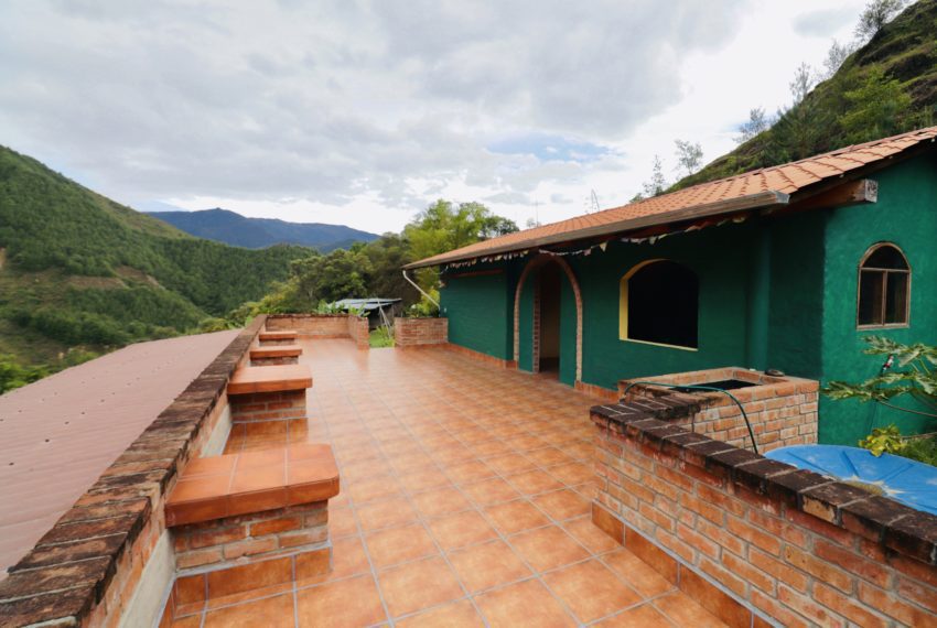 1F46703C-2484-4BAC-9E25-31CFC1DCD23B