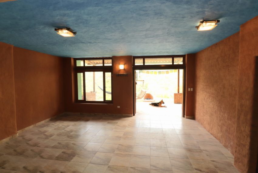 3027B02D-9F12-44F5-9785-5FE0E2D57D82