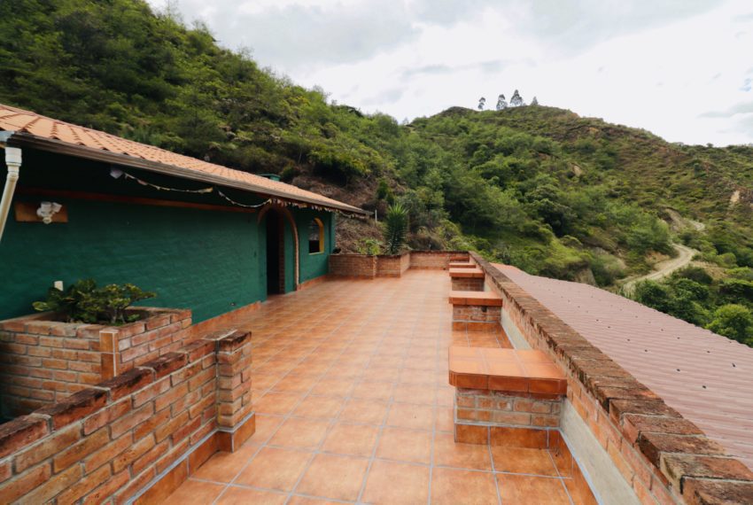 A7F866B5-FFDF-44AC-9322-3F975CAA6B4C