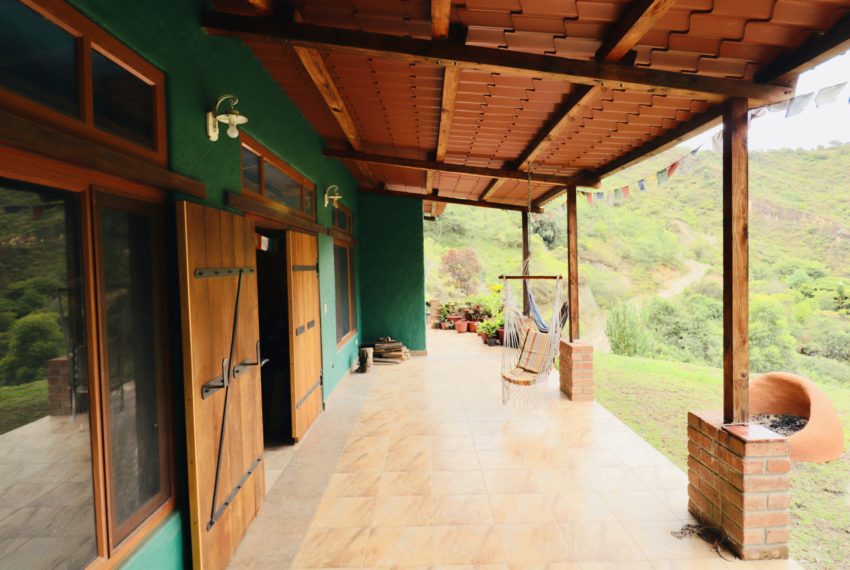 B18D8775-0F2E-489C-B403-E3EF118D82EA