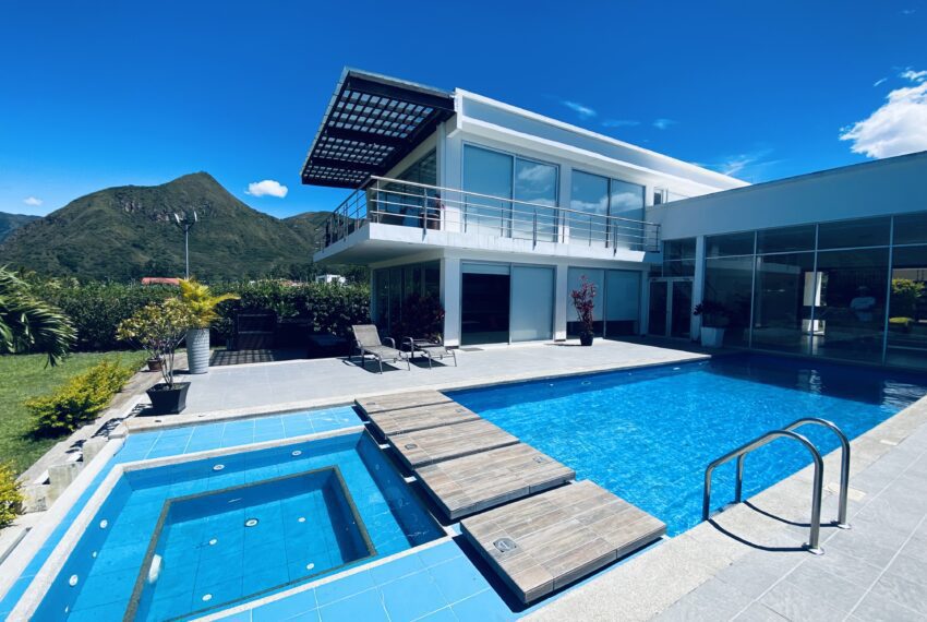 Luxury contemporary estate in Malacatos Ecuador with pool and landscaped gardens