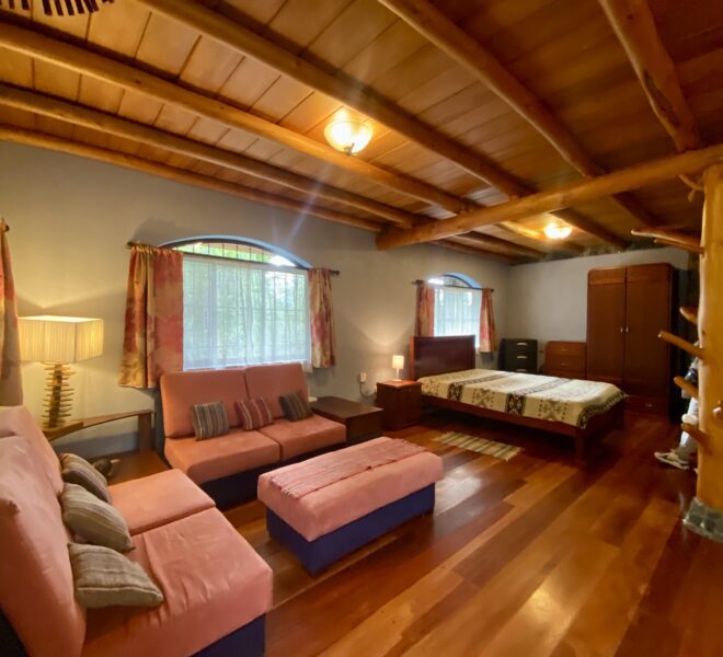 Secure, furnished suite for rent near Vilcabamba