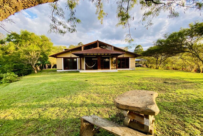 4 Bedroom House for Rent Vilcabamba. Stunning views